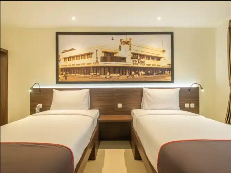 Super Oyo Collection O Hotel Pasar Baru Heritage Bandung Ngoại thất bức ảnh